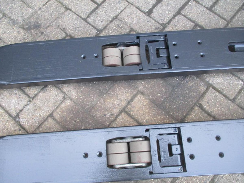 Pallet truck Toyota LPE 250: picture 8