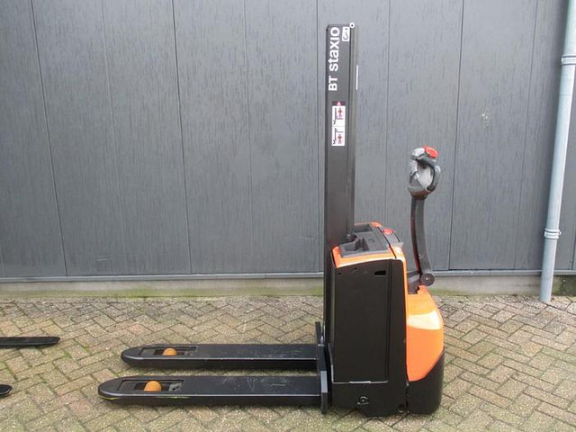 Toyota SWE 080L - Stacker: picture 2 Toyota SWE 080L - Stacker: picture 2