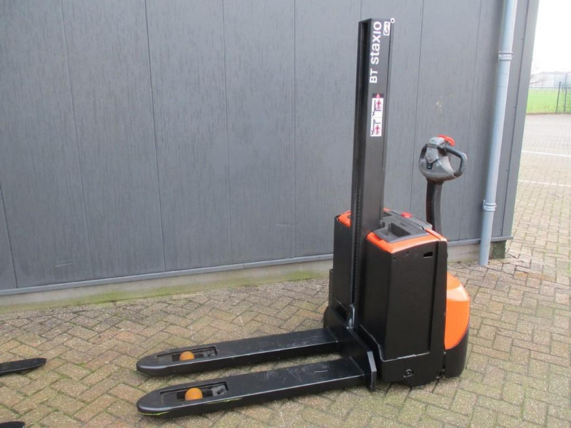 Toyota SWE 080L - Stacker: picture 1 Toyota SWE 080L - Stacker: picture 1