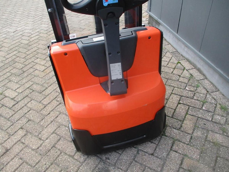 Toyota SWE 100 - Stacker: picture 4 Toyota SWE 100 - Stacker: picture 4