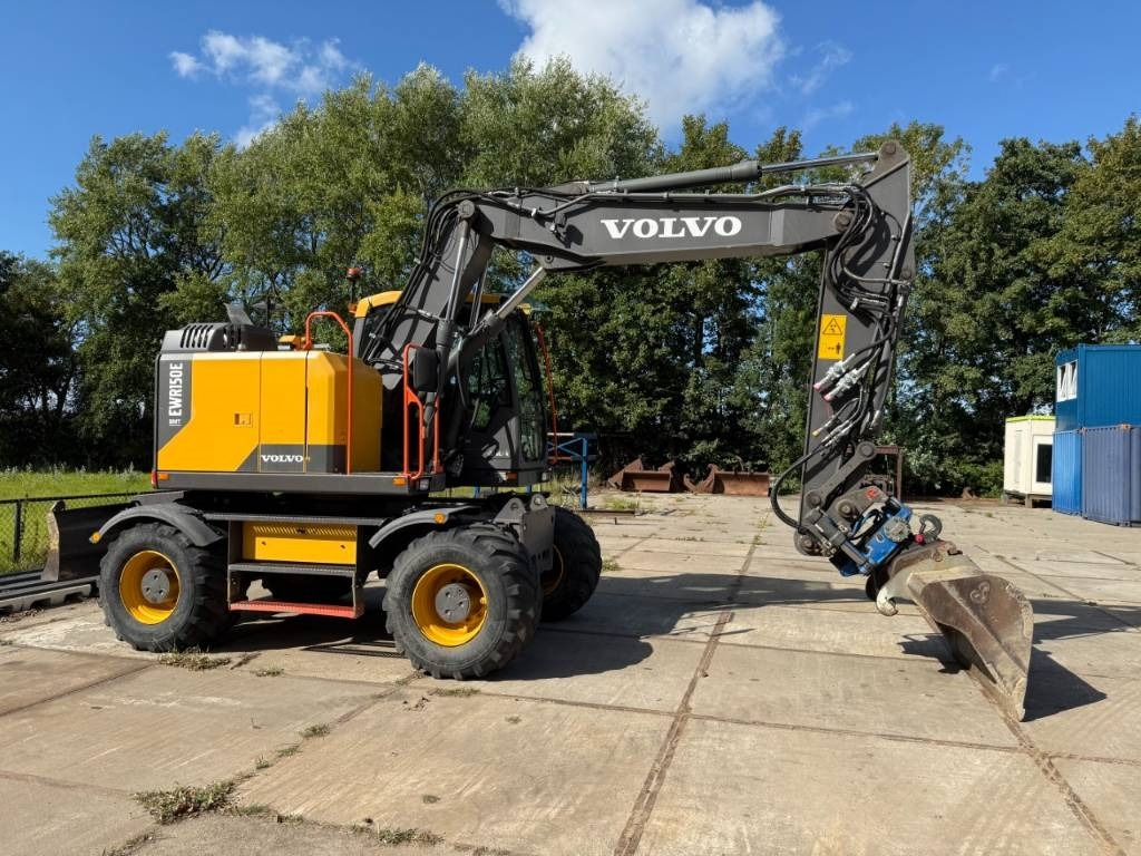 Volvo EWR 150 E  - Wheel excavator: picture 2 Volvo EWR 150 E  - Wheel excavator: picture 2