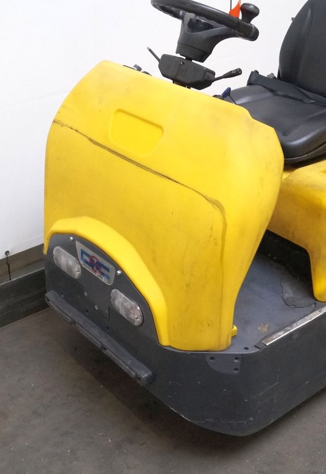 Dec Bull 6N - Tow tractor: picture 3 Dec Bull 6N - Tow tractor: picture 3