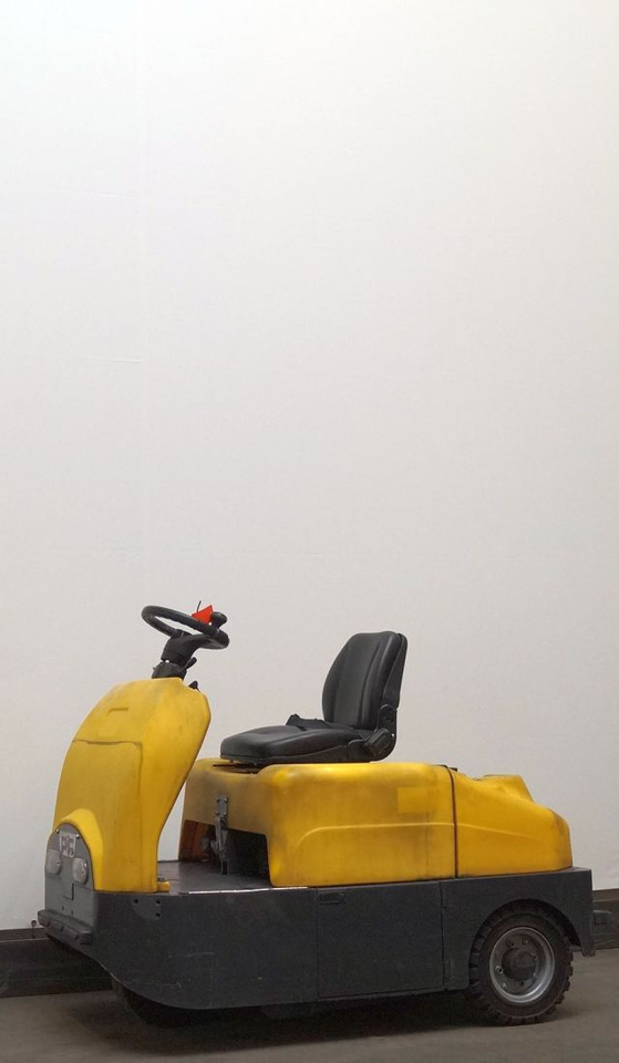 Dec Bull 6N - Tow tractor: picture 1 Dec Bull 6N - Tow tractor: picture 1