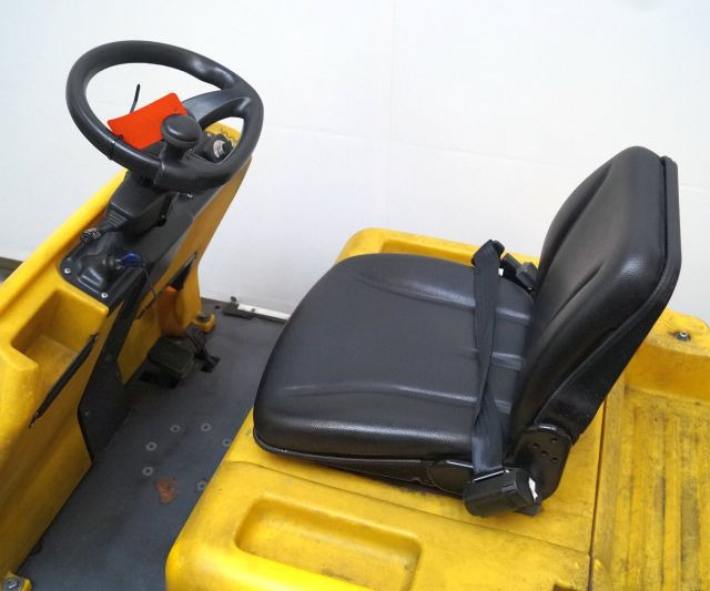 Dec Bull 6N - Tow tractor: picture 5 Dec Bull 6N - Tow tractor: picture 5