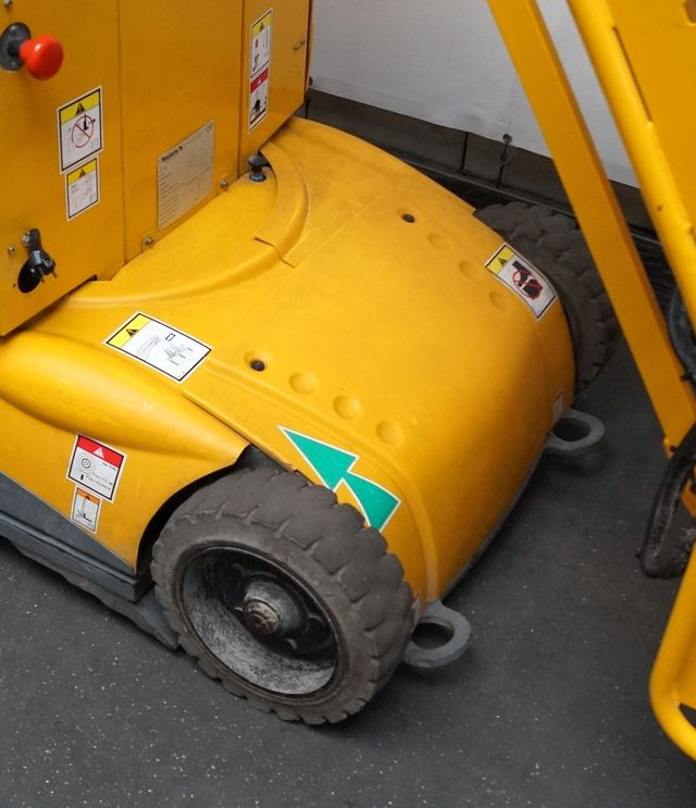 Haulotte Star 10-1 - Vertical mast lift: picture 4 Haulotte Star 10-1 - Vertical mast lift: picture 4