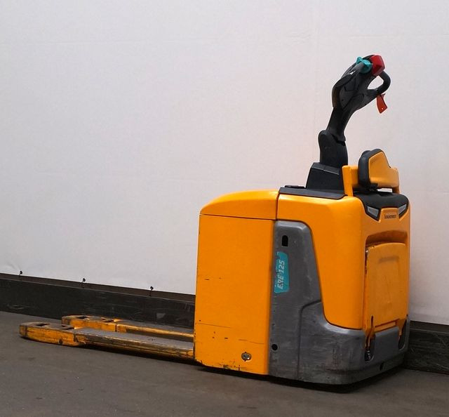 Jungheinrich ERE125 - Pallet truck: picture 2 Jungheinrich ERE125 - Pallet truck: picture 2