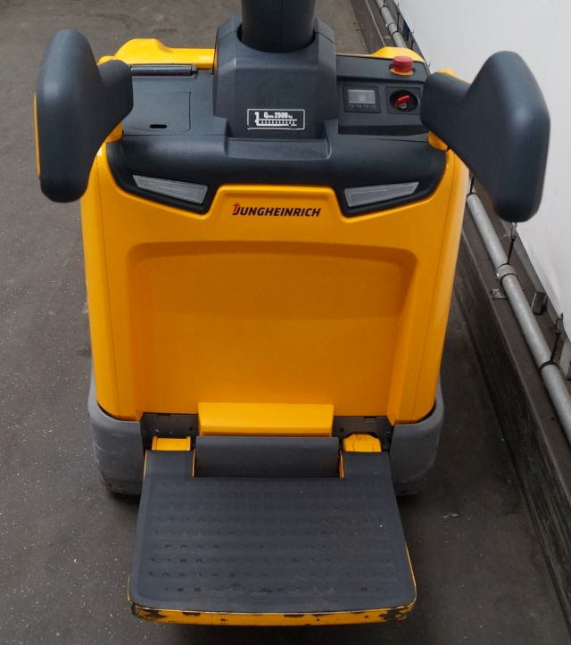 Jungheinrich ERE125 - Pallet truck: picture 3 Jungheinrich ERE125 - Pallet truck: picture 3