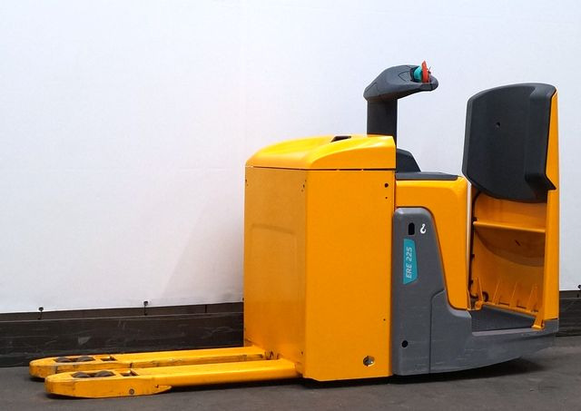 Jungheinrich ERE225 - Pallet truck: picture 1 Jungheinrich ERE225 - Pallet truck: picture 1