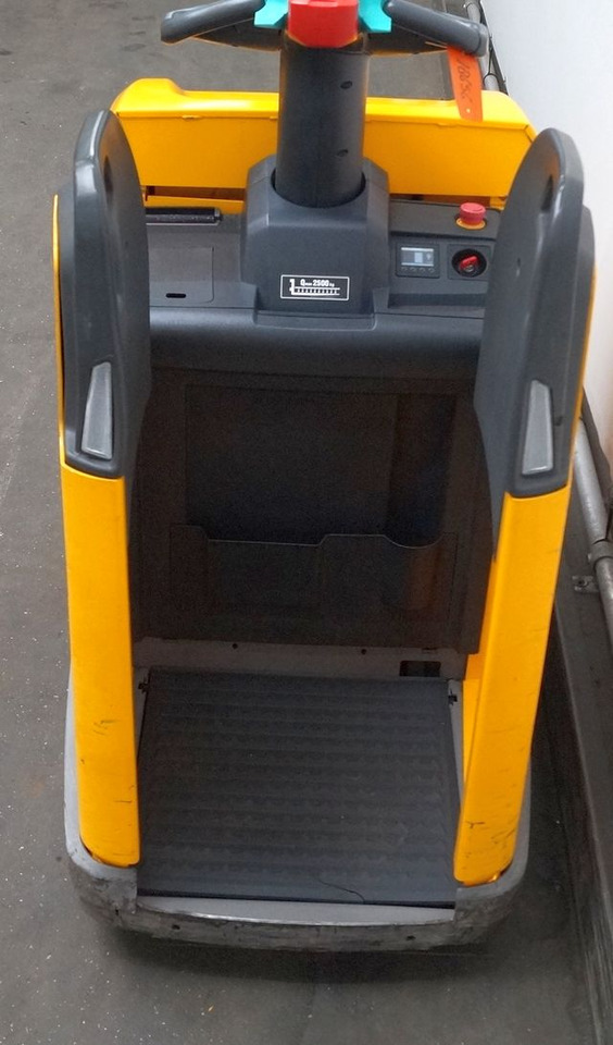 Jungheinrich ERE225 - Pallet truck: picture 3 Jungheinrich ERE225 - Pallet truck: picture 3