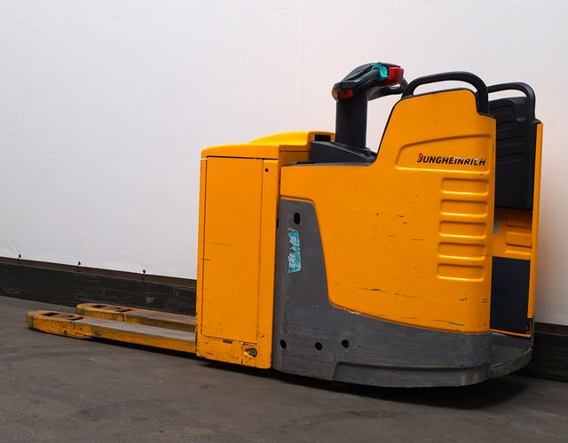 Jungheinrich ERE225 - Pallet truck: picture 2 Jungheinrich ERE225 - Pallet truck: picture 2