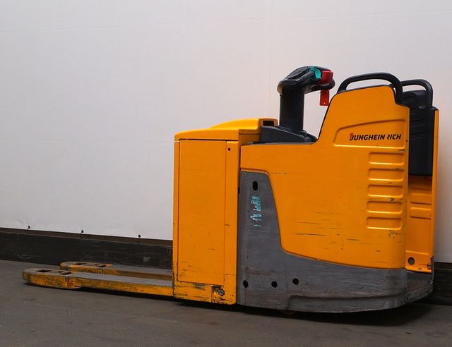 Jungheinrich ERE225 - Pallet truck: picture 2 Jungheinrich ERE225 - Pallet truck: picture 2