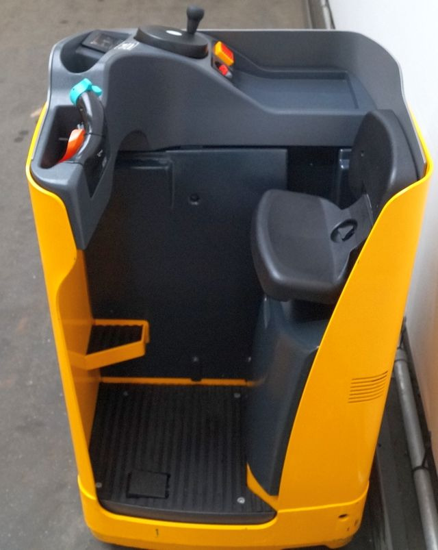 Jungheinrich ESE120 - Pallet truck: picture 4 Jungheinrich ESE120 - Pallet truck: picture 4