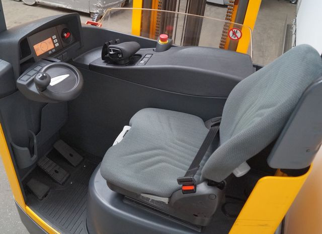 Jungheinrich ETV214 - Reach truck: picture 3 Jungheinrich ETV214 - Reach truck: picture 3