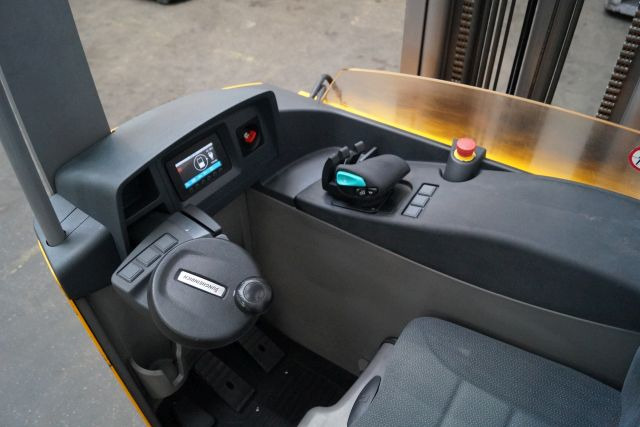 Jungheinrich ETV214 - Reach truck: picture 3 Jungheinrich ETV214 - Reach truck: picture 3