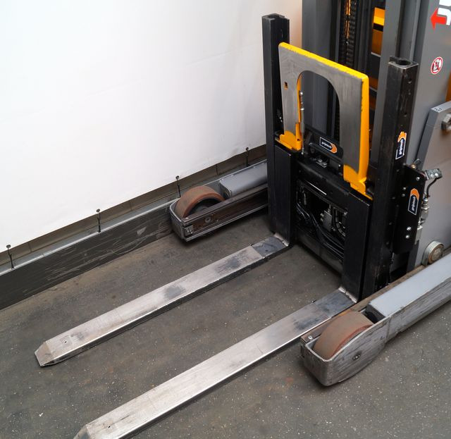 Jungheinrich ETV216 - Reach truck: picture 3 Jungheinrich ETV216 - Reach truck: picture 3