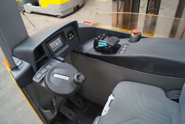 Jungheinrich ETV216 - Reach truck: picture 3 Jungheinrich ETV216 - Reach truck: picture 3