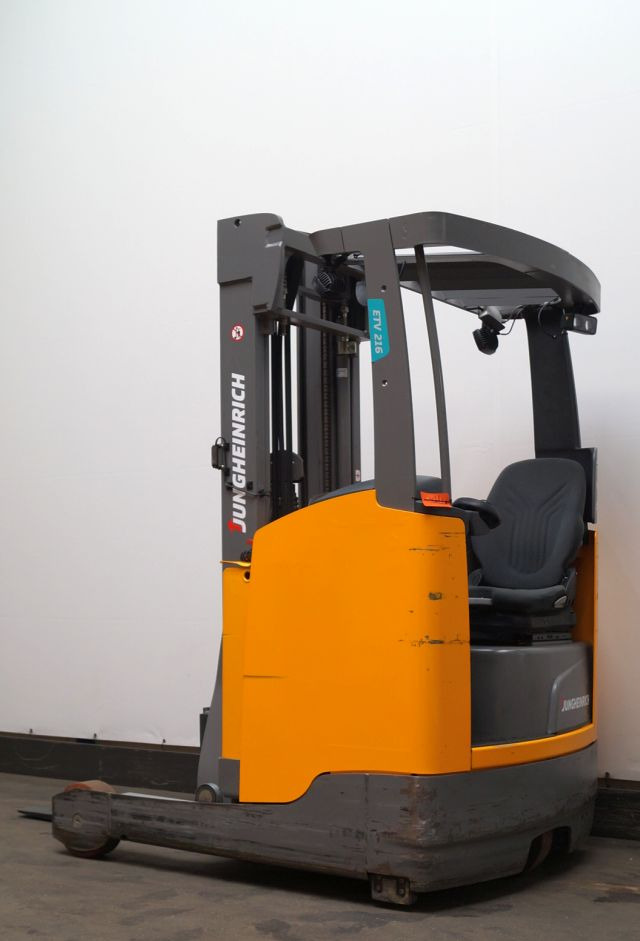 Jungheinrich ETV216 - Reach truck: picture 1 Jungheinrich ETV216 - Reach truck: picture 1