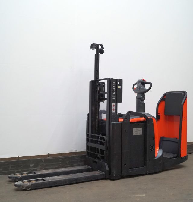 Toyota SPE200D - Stacker: picture 1 Toyota SPE200D - Stacker: picture 1