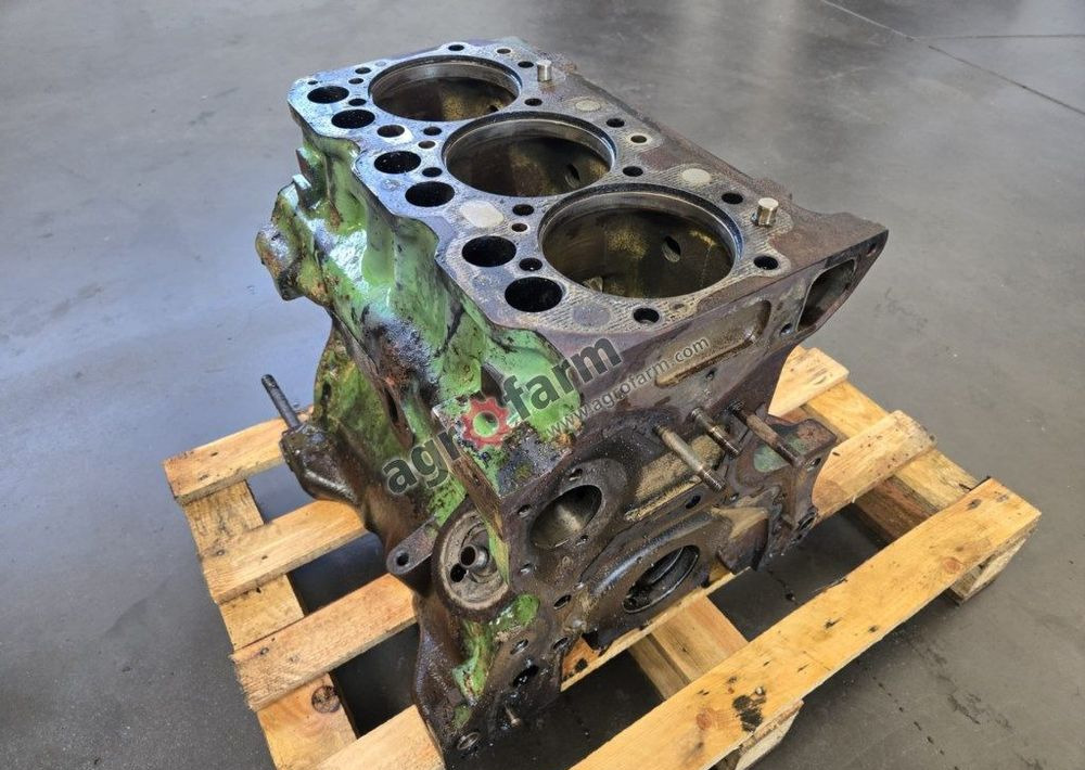 Blok silnika John Deere 1950 1850 1750 1550 1350 - Engine for Truck: picture 3 Blok silnika John Deere 1950 1850 1750 1550 1350 - Engine for Truck: picture 3