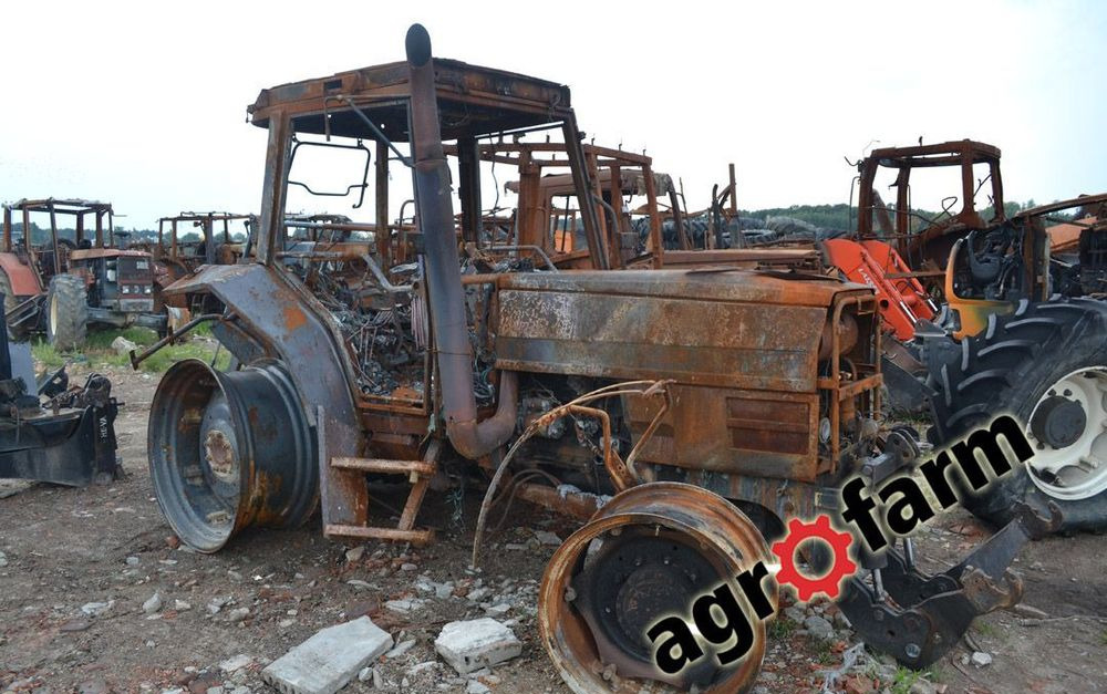Massey ferguson części używane 6180 6170 6160 6190 oś most silnik skrzynia zwolnica zębatka obudowa - Spare parts: picture 1 Massey ferguson części używane 6180 6170 6160 6190 oś most silnik skrzynia zwolnica zębatka obudowa - Spare parts: picture 1
