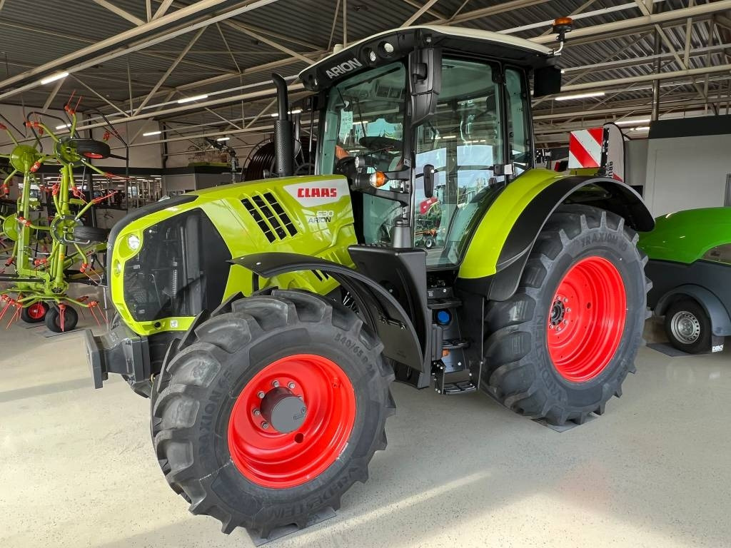 Claas Arion 530 - Farm tractor: picture 1 Claas Arion 530 - Farm tractor: picture 1