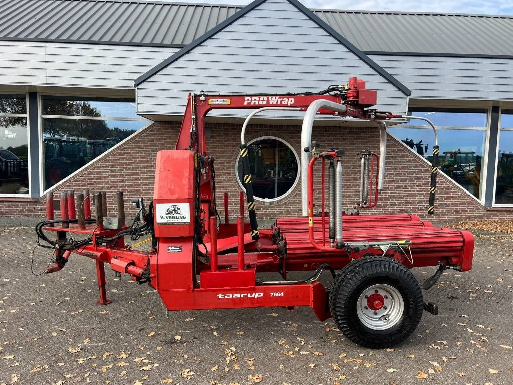 Kverneland Taarup 7664 - Bale wrapper: picture 2 Kverneland Taarup 7664 - Bale wrapper: picture 2