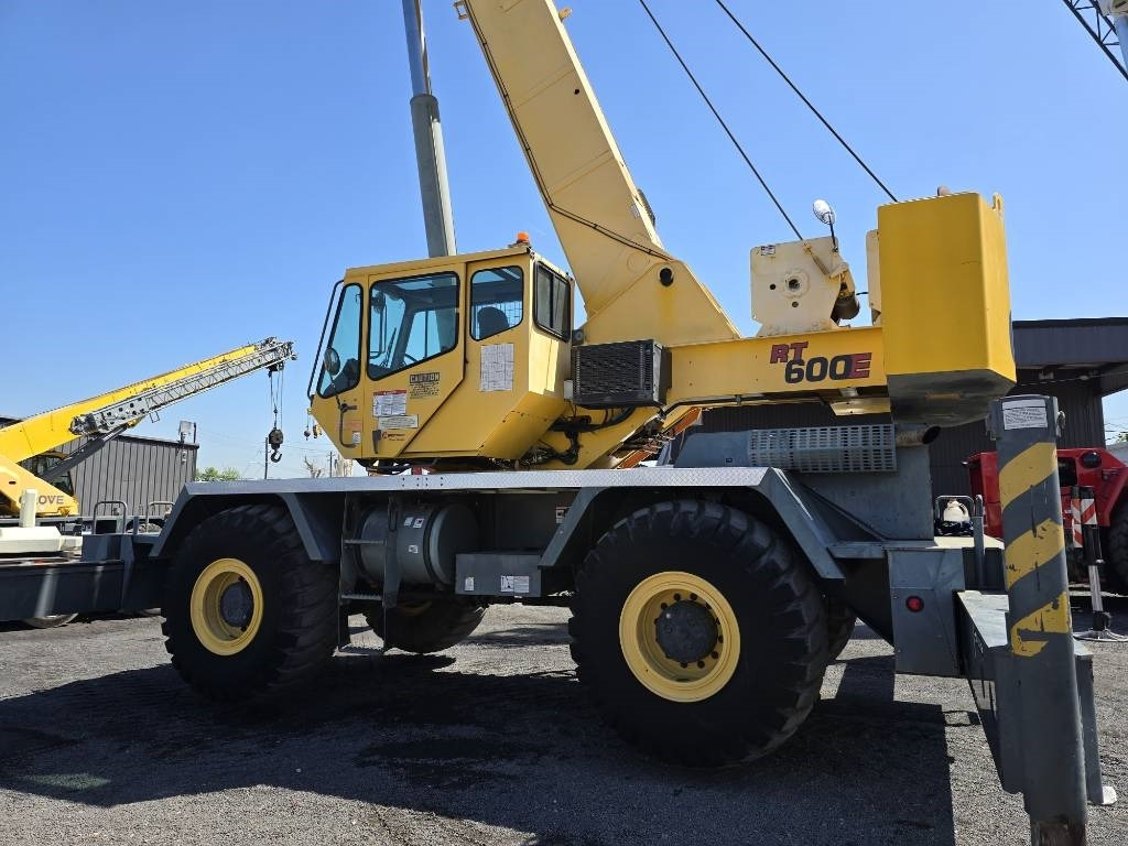 Grove RT 600 E - Mobile crane: picture 2 Grove RT 600 E - Mobile crane: picture 2