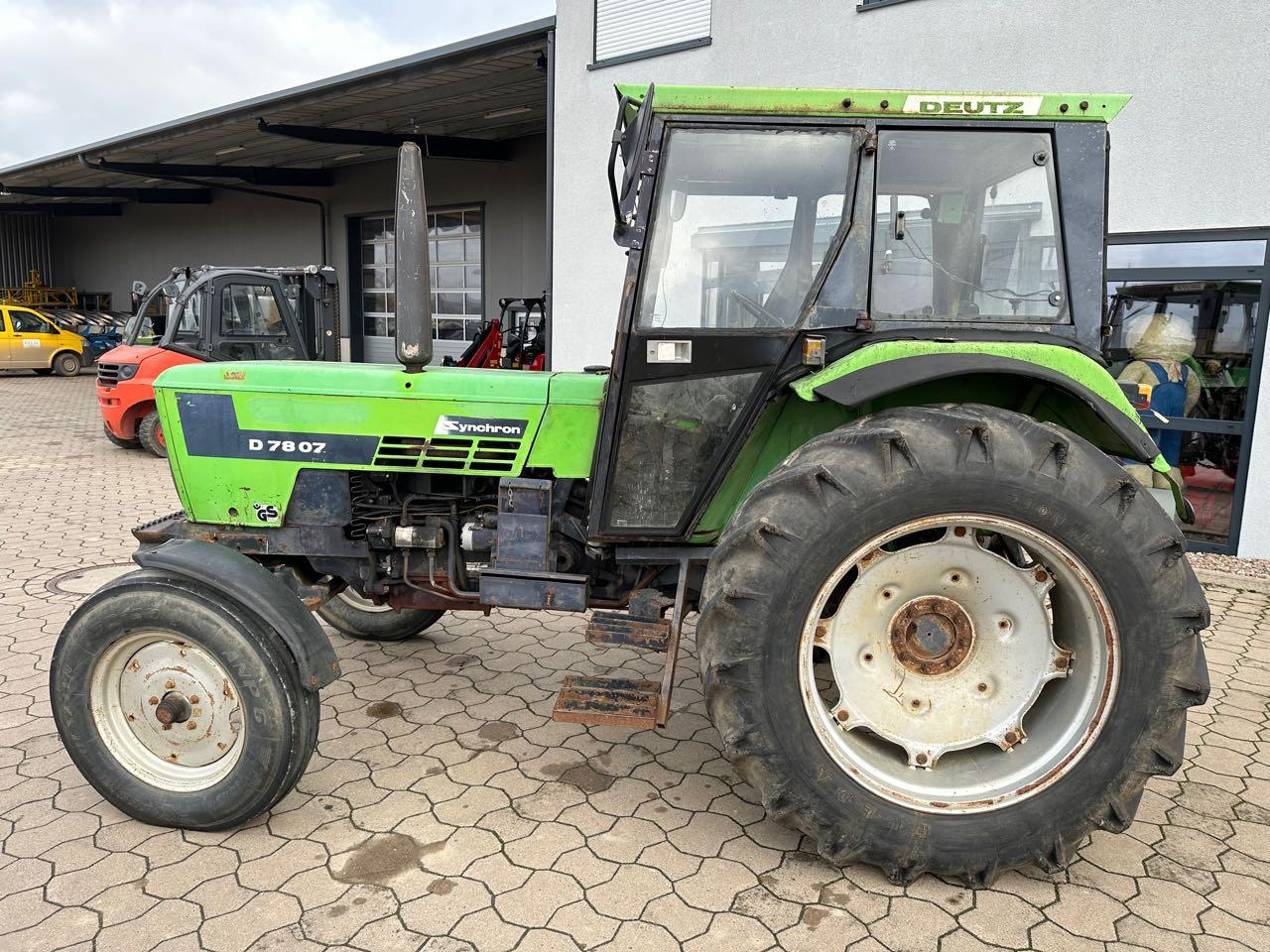 Farm tractor Deutz-Fahr D7807 Synchron: picture 8