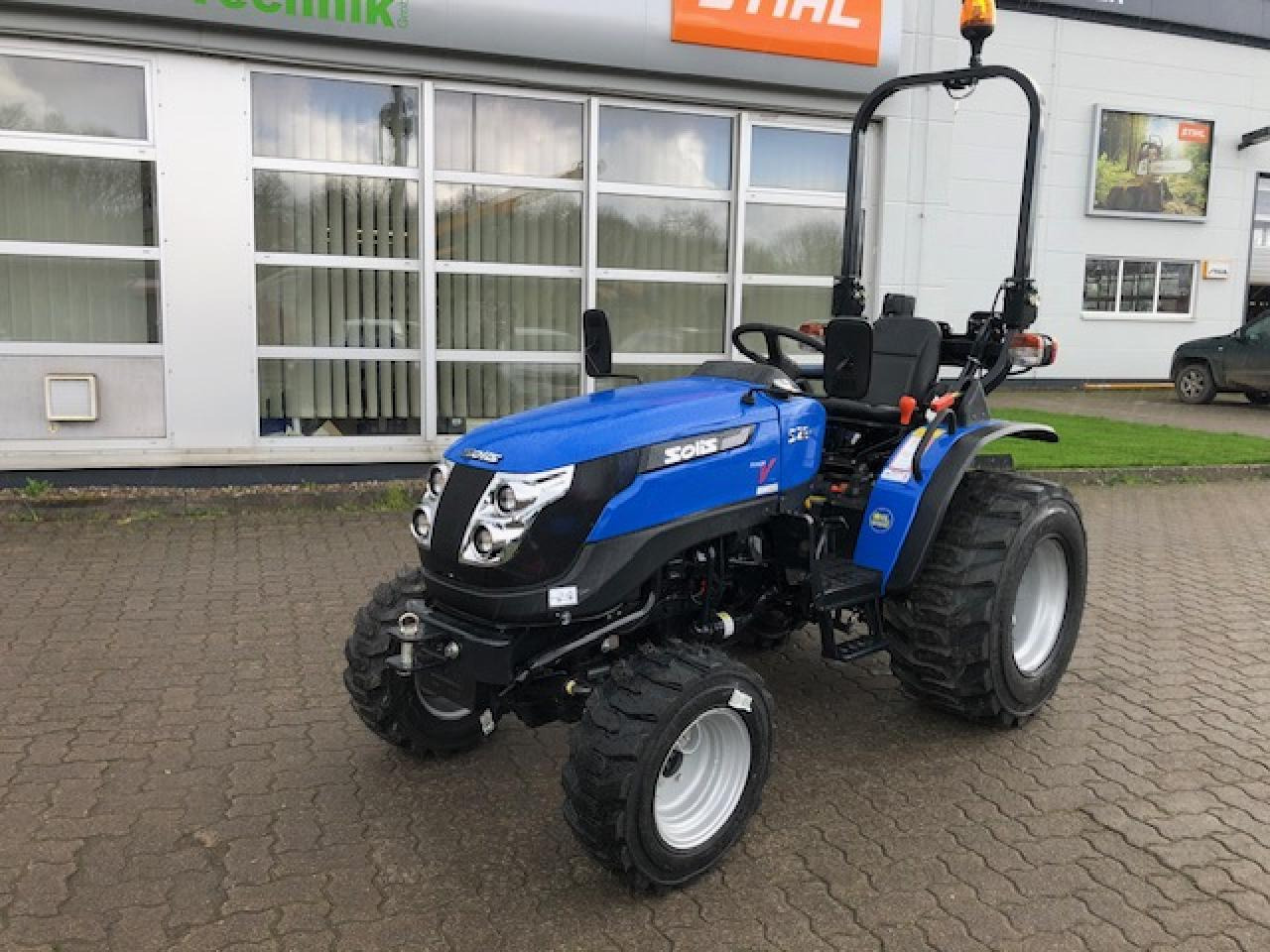 Solis 26 6+2 Seitenschalter - Farm tractor: picture 1 Solis 26 6+2 Seitenschalter - Farm tractor: picture 1