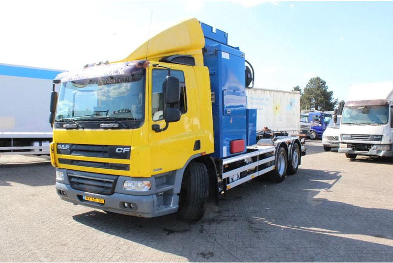 DAF CF 75 .310 + 6X2 STEERING - Garbage truck: picture 4 DAF CF 75 .310 + 6X2 STEERING - Garbage truck: picture 4