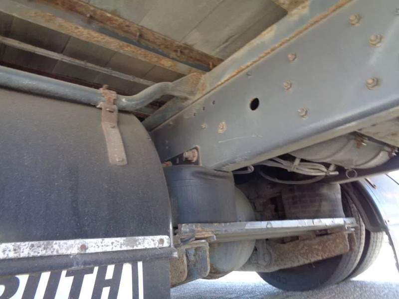 Curtainsider truck DAF LF55.180 + MANUAL + LIFT: picture 15