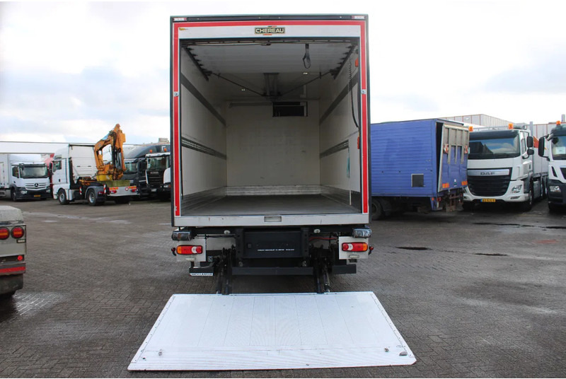 Refrigerator truck Iveco Eurocargo 120-220 + EURO 6 + 12T: picture 6