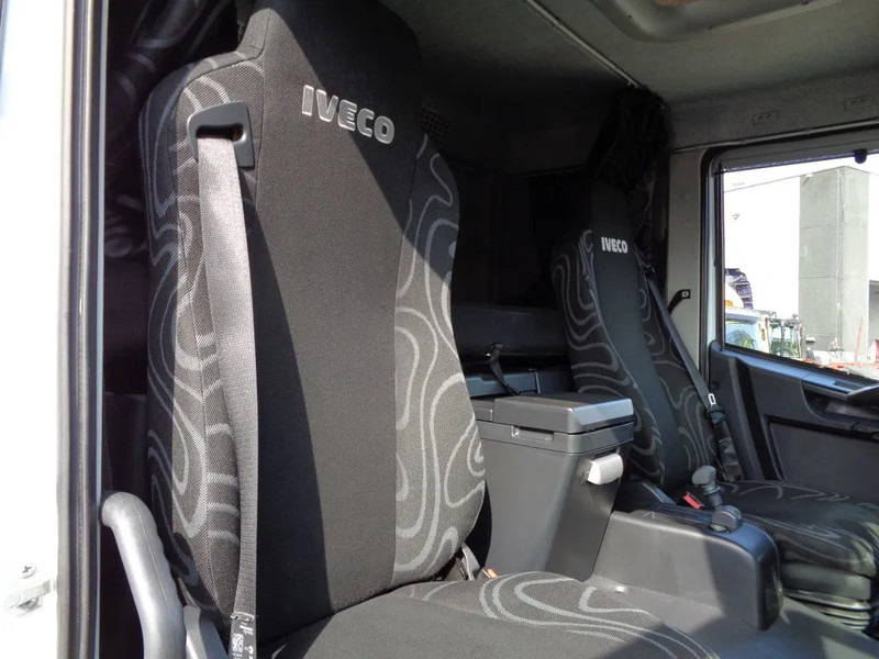 Iveco Eurocargo 80EL21 RESERVED Manual + Euro 6 + Dhollandia Lift - Curtainsider truck: picture 5 Iveco Eurocargo 80EL21 RESERVED Manual + Euro 6 + Dhollandia Lift - Curtainsider truck: picture 5