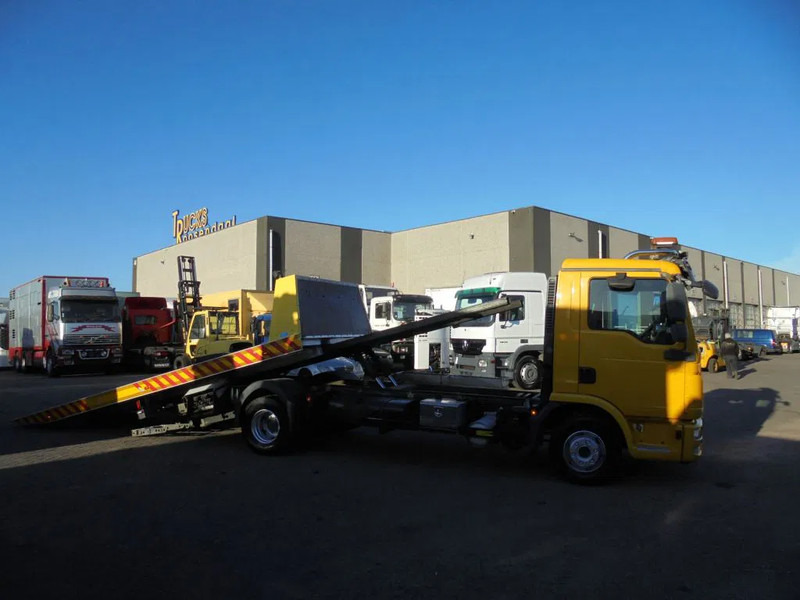 MAN TGL 12.220 + manual + full option+ BRIL + WINCH + Discounted from 42.950,- - Autotransporter truck: picture 3 MAN TGL 12.220 + manual + full option+ BRIL + WINCH + Discounted from 42.950,- - Autotransporter truck: picture 3