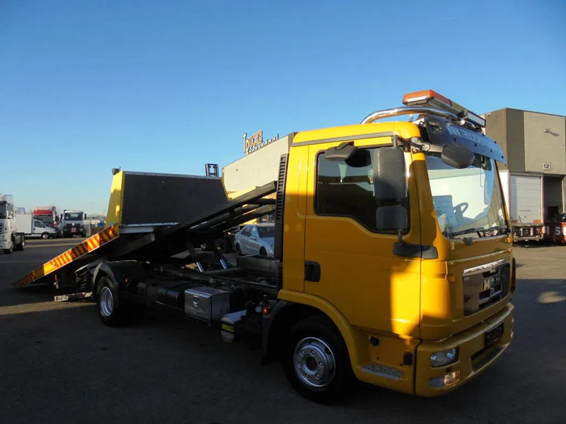 MAN TGL 12.220 + manual + full option+ BRIL + WINCH + Discounted from 42.950,- - Autotransporter truck: picture 2 MAN TGL 12.220 + manual + full option+ BRIL + WINCH + Discounted from 42.950,- - Autotransporter truck: picture 2