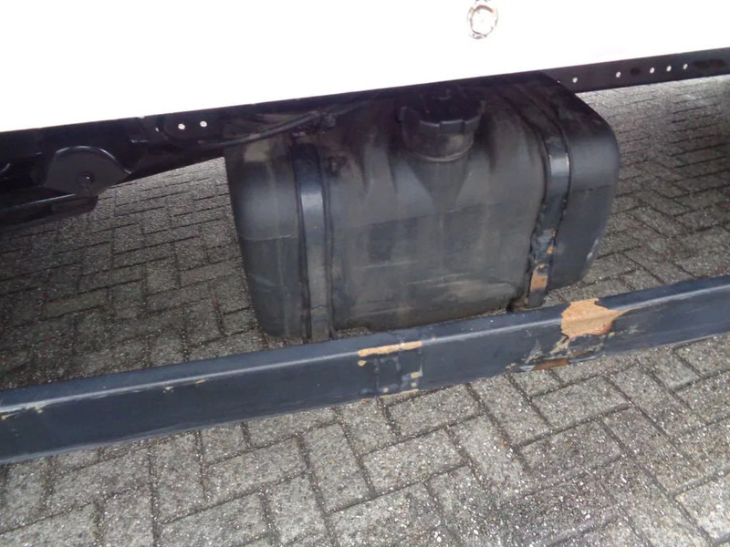 Box truck MAN TGL 8.180 TGL 8.180 + MANUAL + Lift: picture 20 Box truck MAN TGL 8.180 TGL 8.180 + MANUAL + Lift: picture 20