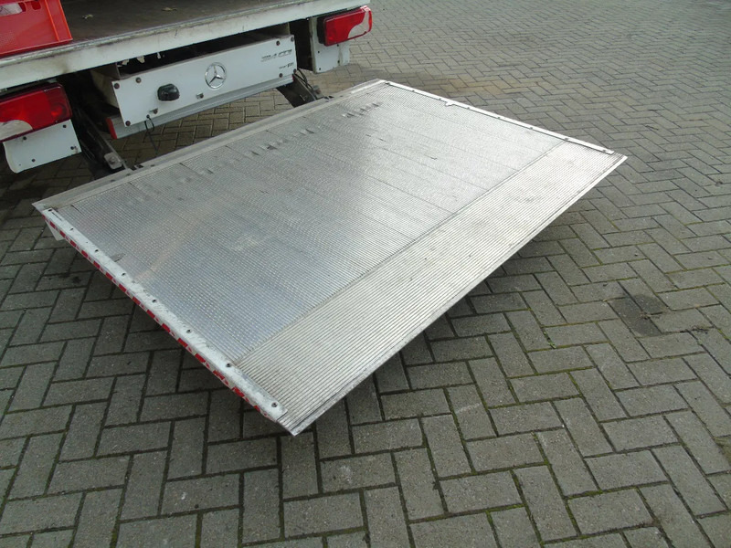 Box van Mercedes-Benz Sprinter 314 + lift: picture 6 Box van Mercedes-Benz Sprinter 314 + lift: picture 6