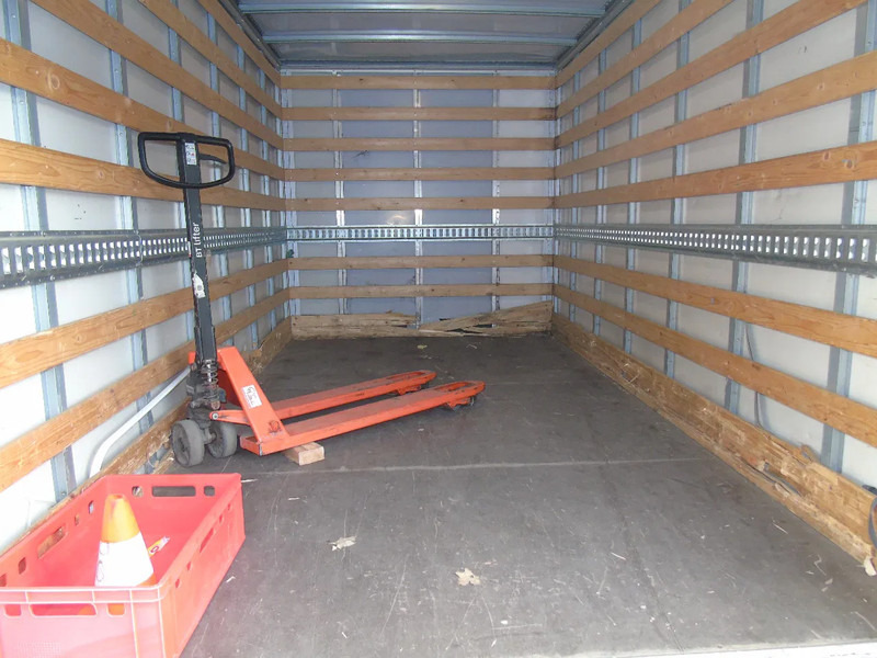 Mercedes-Benz Sprinter 314 + lift - Box van: picture 4 Mercedes-Benz Sprinter 314 + lift - Box van: picture 4