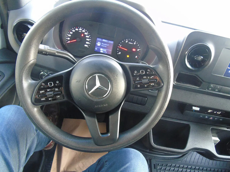 Box van Mercedes-Benz Sprinter 314 + lift: picture 11 Box van Mercedes-Benz Sprinter 314 + lift: picture 11