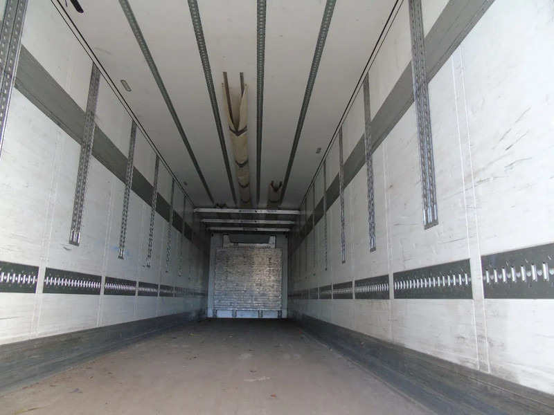 Schmitz Cargobull SKO 24 + CARRIER + 3 AXLE + 2.70 height - Refrigerator semi-trailer: picture 4 Schmitz Cargobull SKO 24 + CARRIER + 3 AXLE + 2.70 height - Refrigerator semi-trailer: picture 4