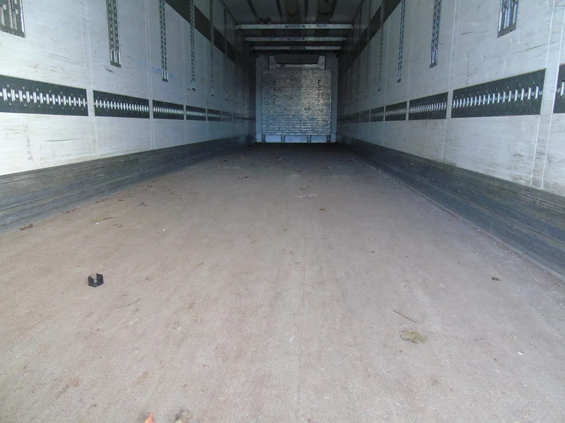 Schmitz Cargobull SKO 24 + CARRIER + 3 AXLE + 2.70 height - Refrigerator semi-trailer: picture 5 Schmitz Cargobull SKO 24 + CARRIER + 3 AXLE + 2.70 height - Refrigerator semi-trailer: picture 5