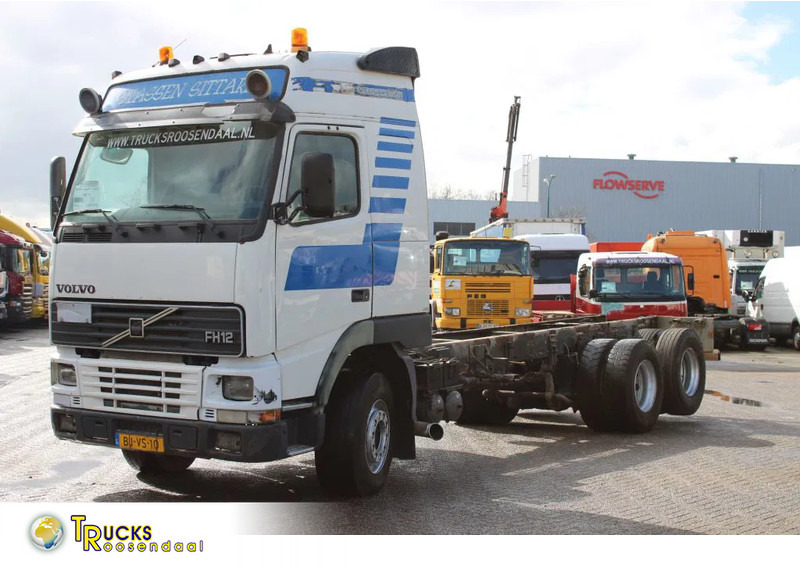 Volvo FH 12.420 + Euro 2 + 6x2 + Manual - Cab chassis truck: picture 1 Volvo FH 12.420 + Euro 2 + 6x2 + Manual - Cab chassis truck: picture 1