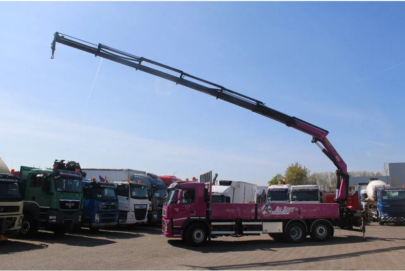 Volvo FM 370 + PALFINGER 23002 /6EXT + REMOTE + 6X2 STEERING - Crane truck: picture 2 Volvo FM 370 + PALFINGER 23002 /6EXT + REMOTE + 6X2 STEERING - Crane truck: picture 2