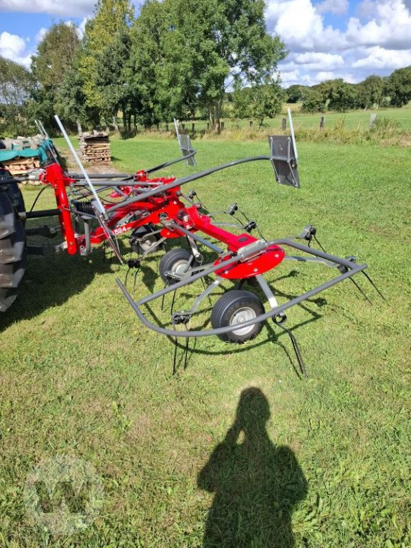 Massey Ferguson TD 524 DN - Tedder/ Rake: picture 3 Massey Ferguson TD 524 DN - Tedder/ Rake: picture 3