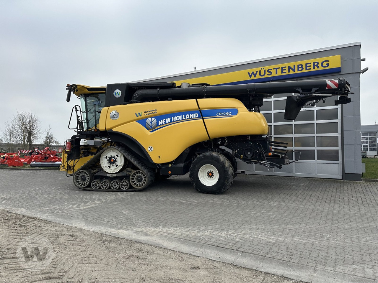 New Holland CR 10.90 - Combine harvester: picture 4 New Holland CR 10.90 - Combine harvester: picture 4