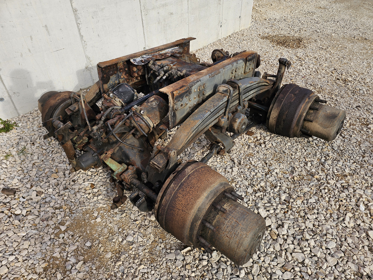 SCANIA COMPLETE REAR AXLES SET / RBP735 / RATIO= 3,93 / 6x4 6x6 8x4 8x6 - Rear axle: picture 4 SCANIA COMPLETE REAR AXLES SET / RBP735 / RATIO= 3,93 / 6x4 6x6 8x4 8x6 - Rear axle: picture 4