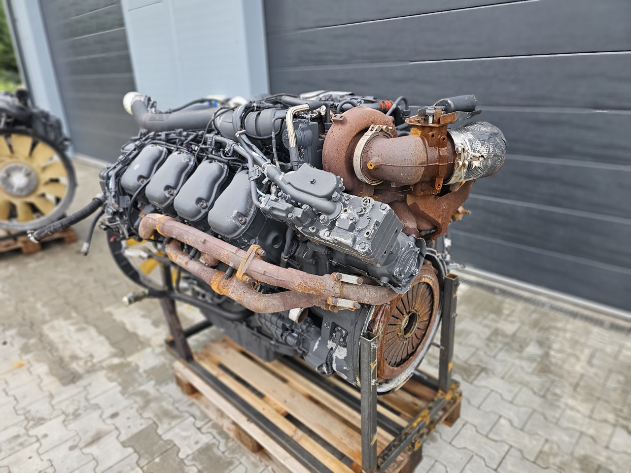 SCANIA ENGINE / DC16 101 520HP V8 / EURO 6 / COMPLETE / WORLDWIDE DELIVERY - Engine for Truck: picture 4 SCANIA ENGINE / DC16 101 520HP V8 / EURO 6 / COMPLETE / WORLDWIDE DELIVERY - Engine for Truck: picture 4