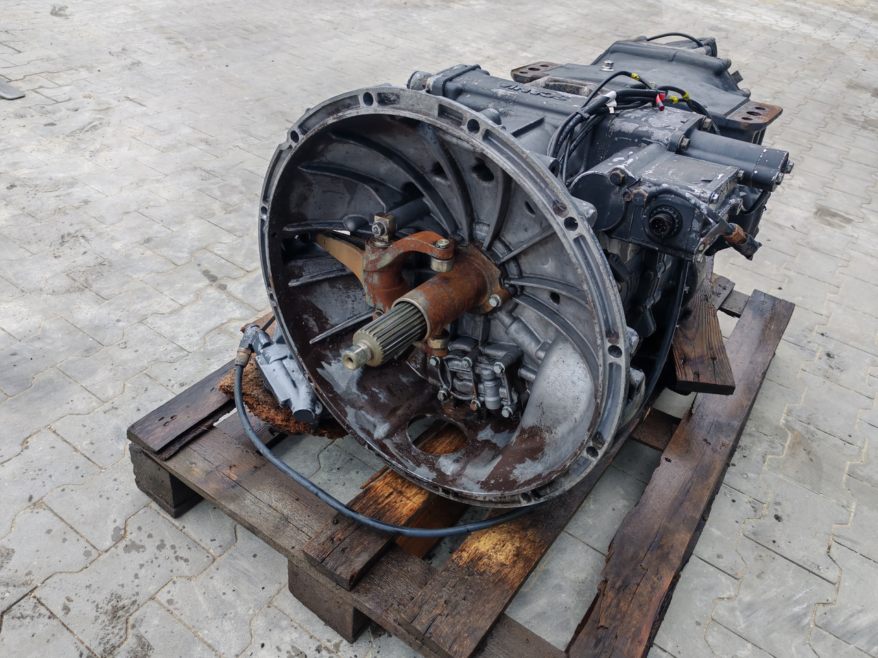 SCANIA GEARBOX / GRSO905 / COMPLETE / WORLDWIDE DELIVERY - Gearbox: picture 3 SCANIA GEARBOX / GRSO905 / COMPLETE / WORLDWIDE DELIVERY - Gearbox: picture 3