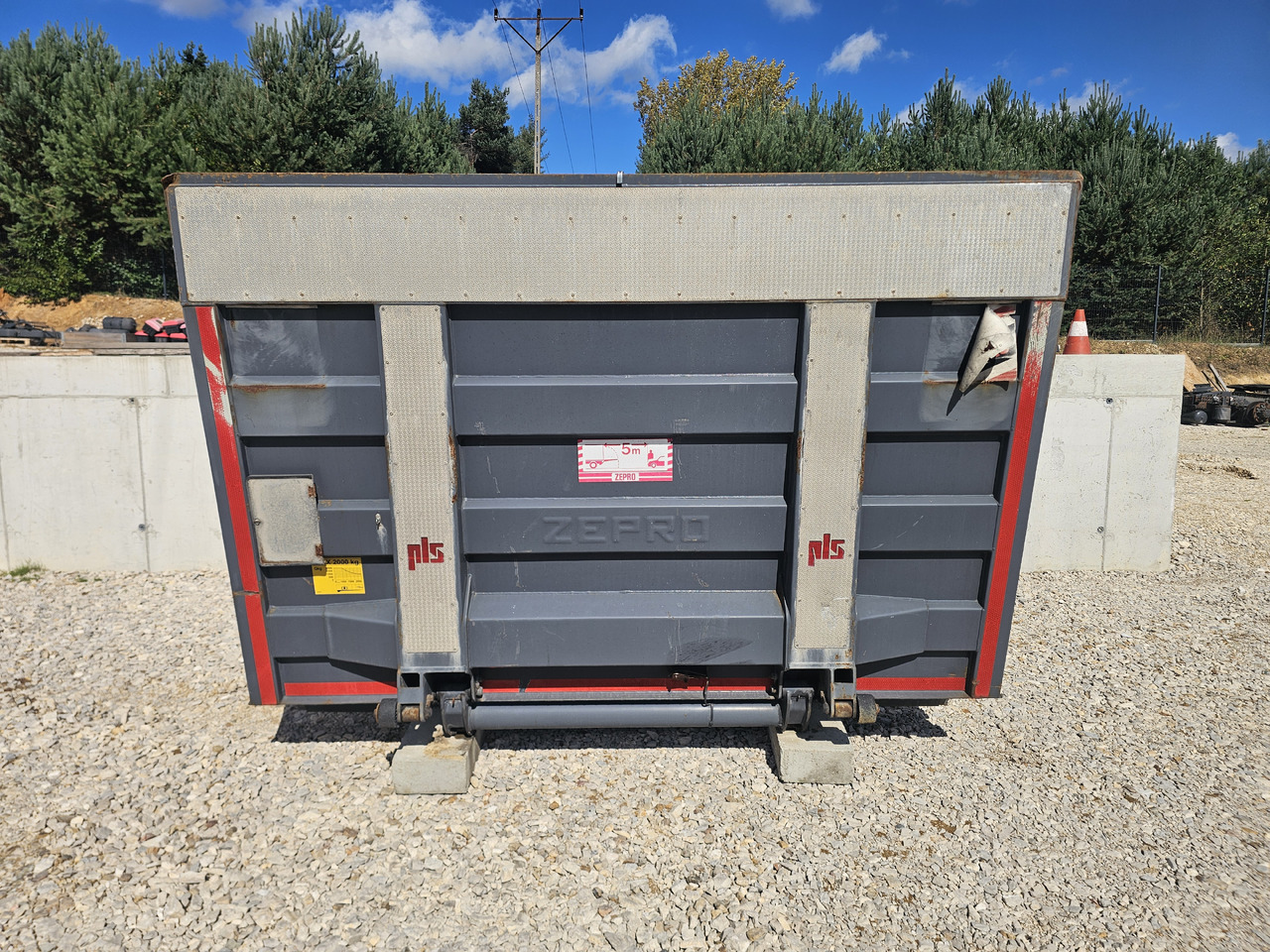 ZEPRO Z 2000-175 MA / 2019 / 2000kg - Tail lift: picture 1 ZEPRO Z 2000-175 MA / 2019 / 2000kg - Tail lift: picture 1