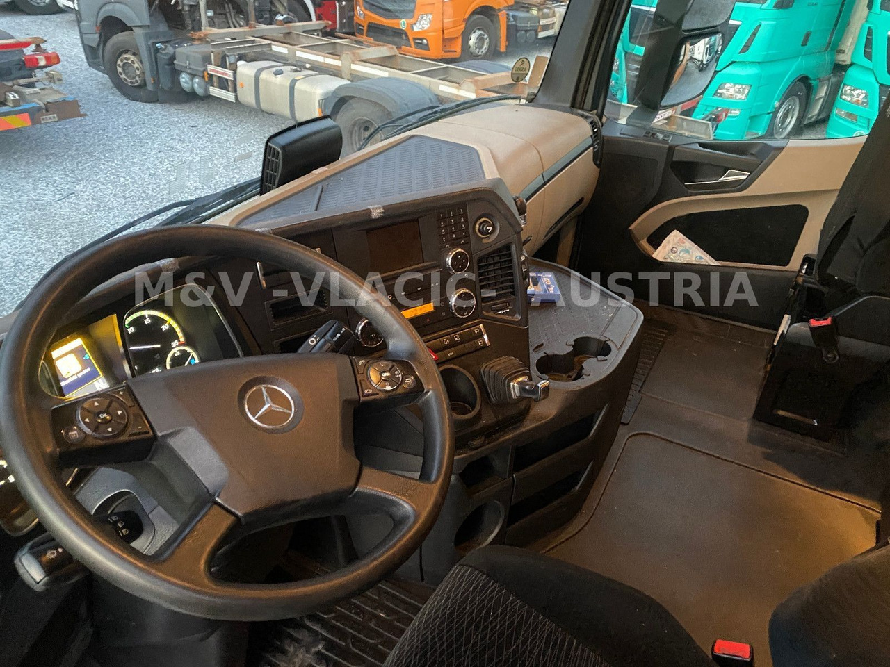 Mercedes-Benz 2542 - Container transporter/ Swap body truck: picture 4 Mercedes-Benz 2542 - Container transporter/ Swap body truck: picture 4